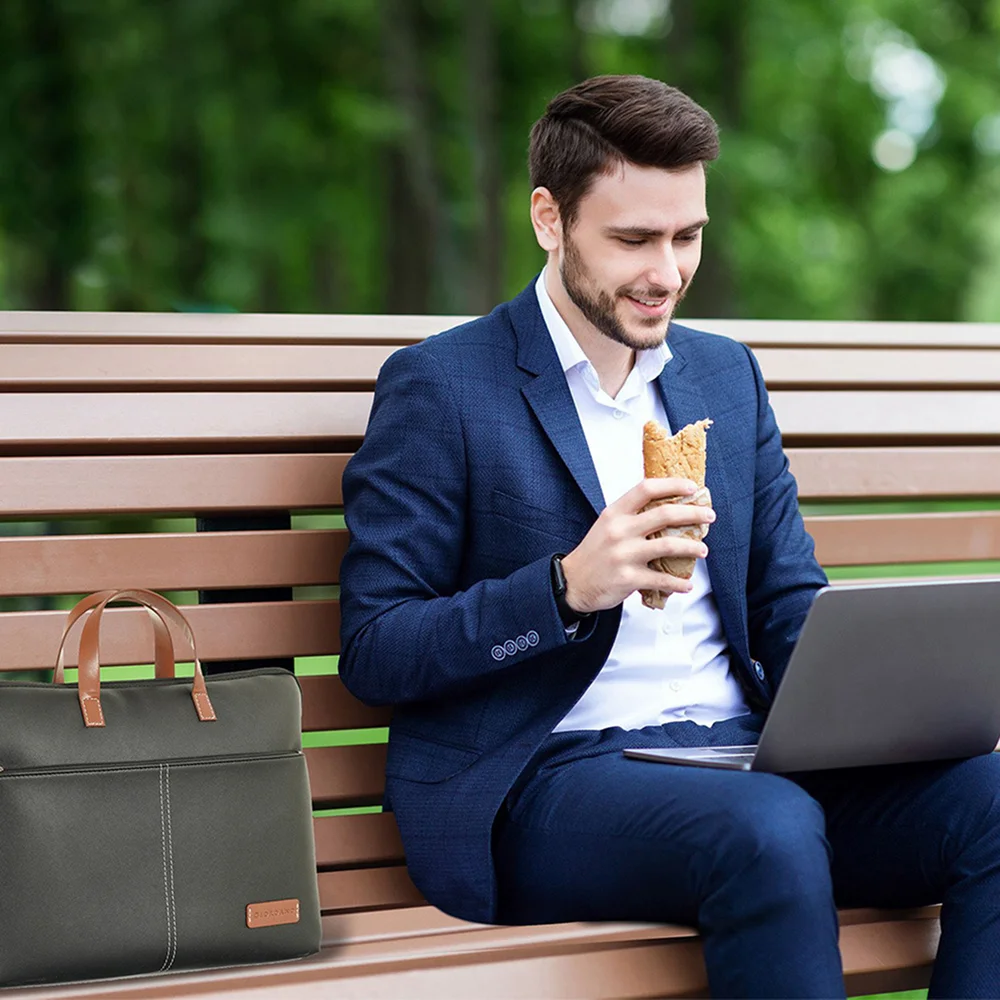 Giordano Colourblocked Laptop Sleeve - Black Buy Giordano Colourblocked Laptop Sleeve - Black in bulk for Corporate Gifting | Corporate Gyft