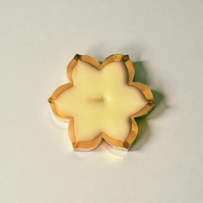 Buy Ek-Attar Lotus Urli Decorative Candle in bulk for Corporate Gifting | Corporate Gyft