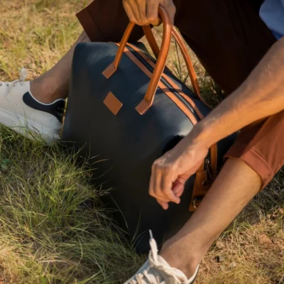Buy Dominic Duffle Bag - Black in bulk for Corporate Gifting | Corporate Gyft