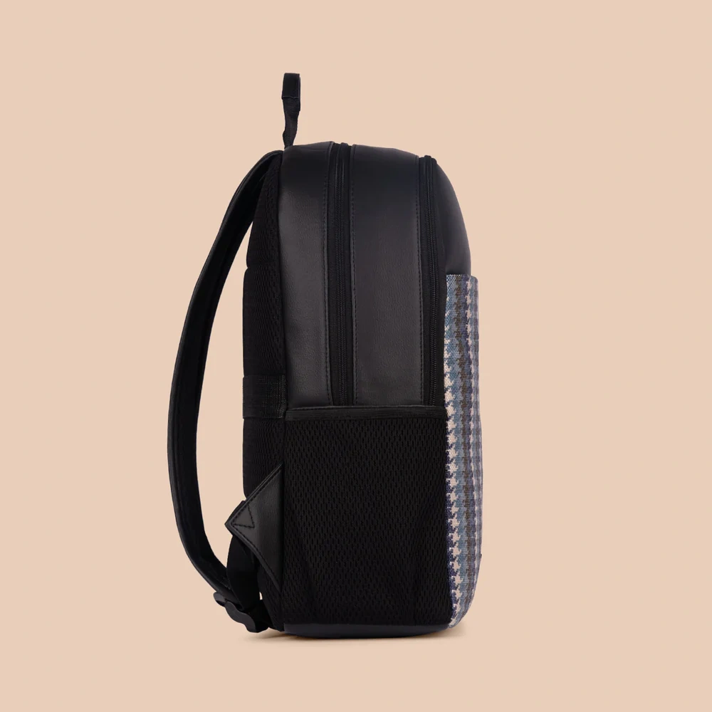 Zouk Statement Backpack Buy Zouk Statement Backpack in bulk for Corporate Gifting | Corporate Gyft