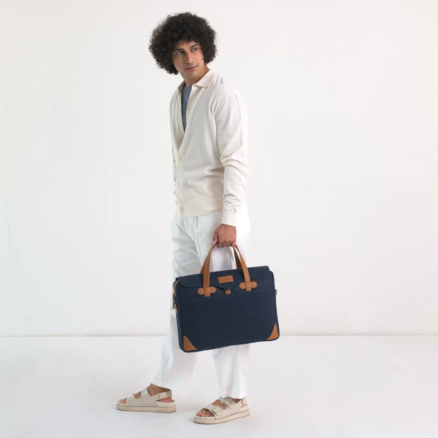 Edward Prime Laptop Bag - Blue Buy Edward Prime Laptop Bag - Blue in bulk for Corporate Gifting | Corporate Gyft