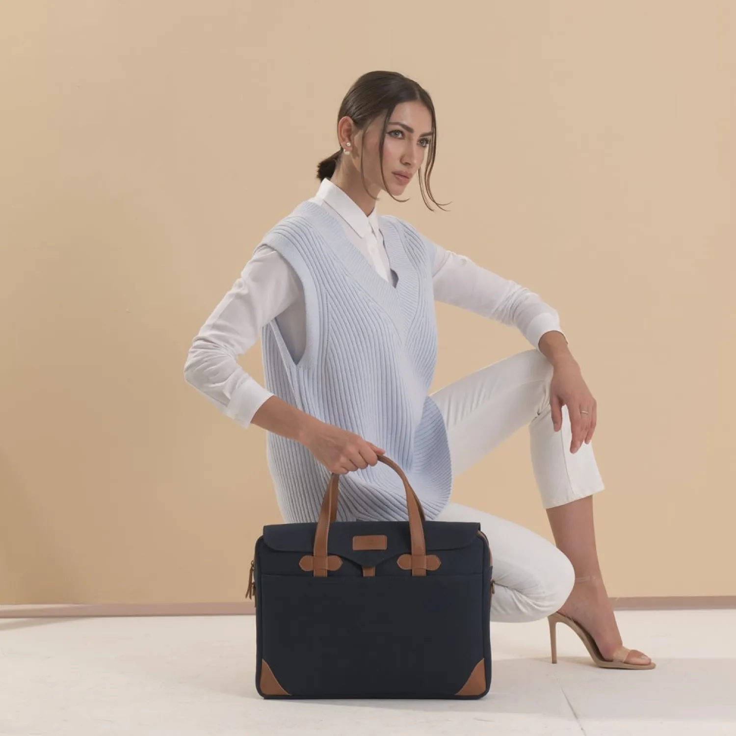 Edward Prime Laptop Bag - Blue Buy Edward Prime Laptop Bag - Blue in bulk for Corporate Gifting | Corporate Gyft