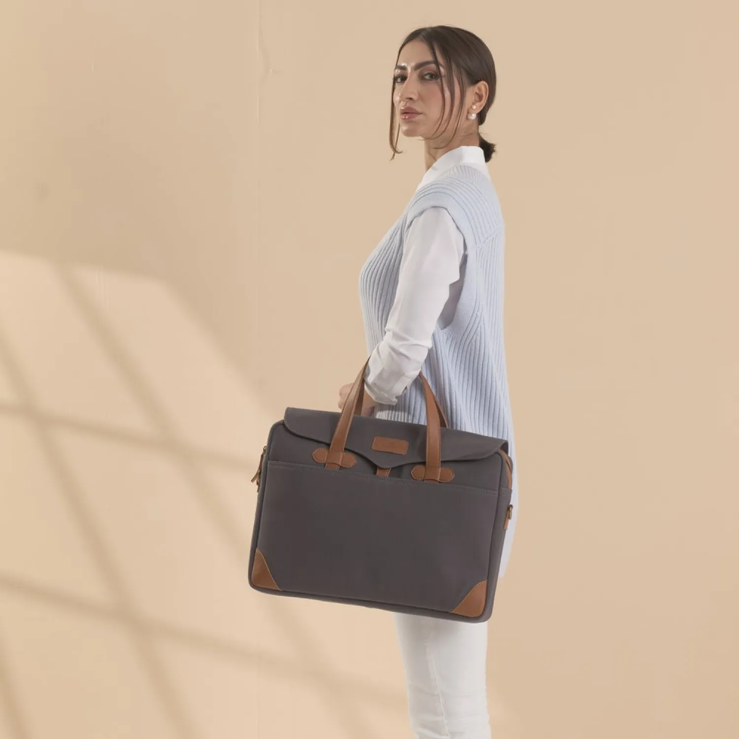 Edward Prime Laptop Bag - Grey Buy Edward Prime Laptop Bag - Grey in bulk for Corporate Gifting | Corporate Gyft