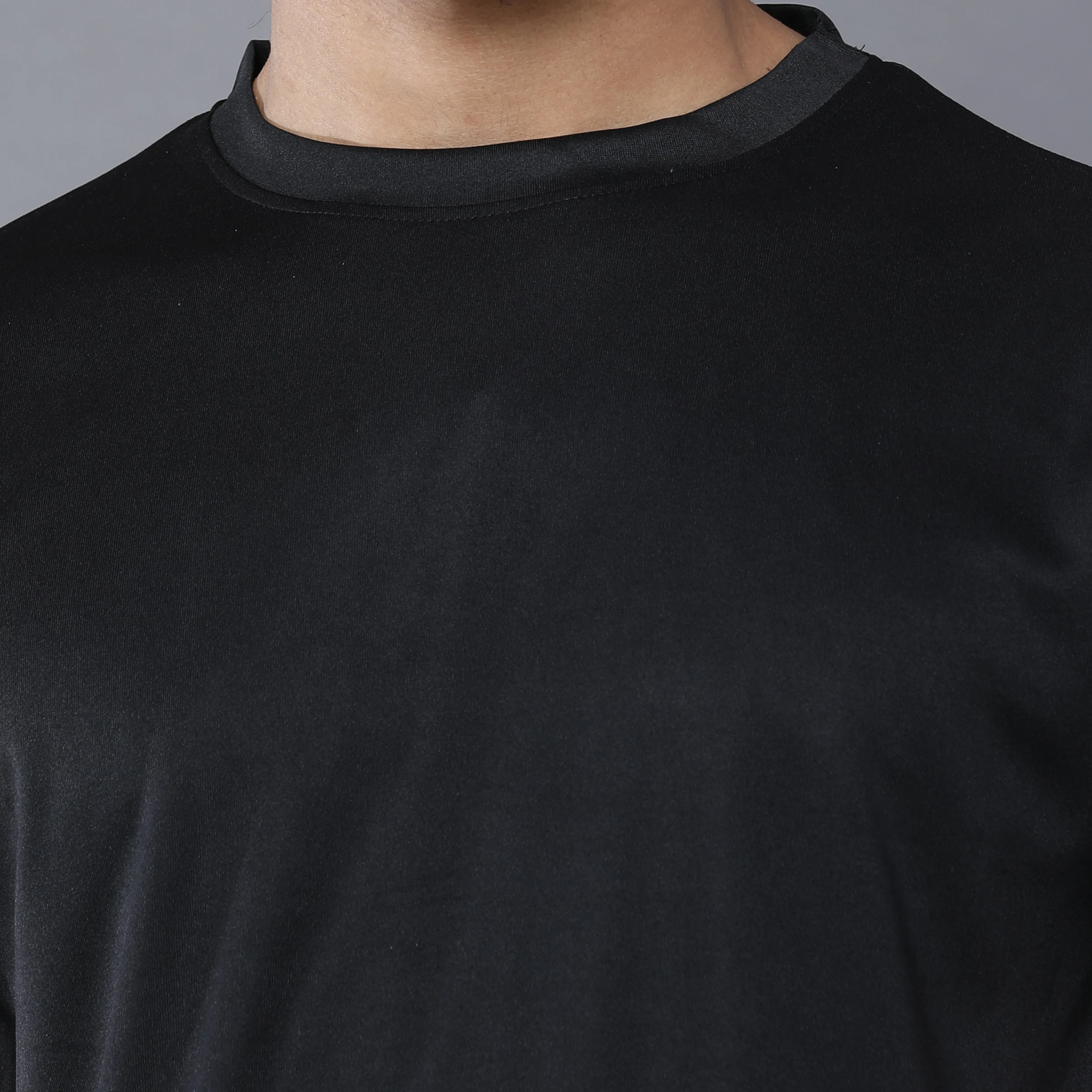 Mobilitee Workday Crew Neck - Classic Black Buy Mobilitee Workday Crew Neck - Classic Black in bulk for Corporate Gifting | Corporate Gyft